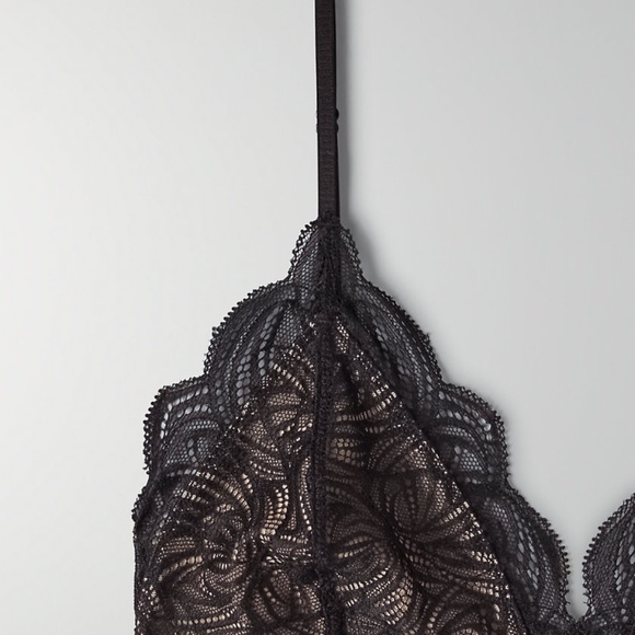 Aritzia Talula⎜MONTEREY BRALETTE⎜BLACK/PRIMA - Picture 5 of 16